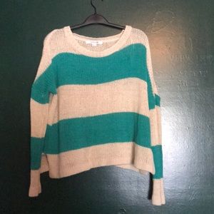 Thin pull over sweater